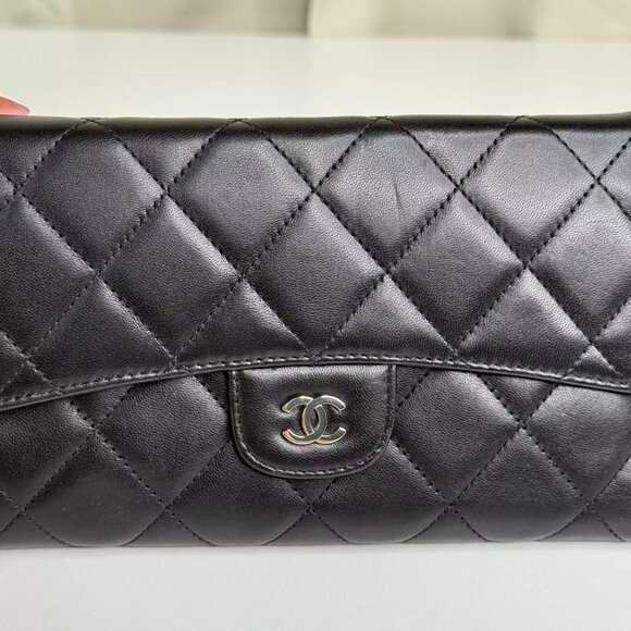 Chanel Black Leather Flap Wallet - Small Quilted Goods with Classic CC Logo - Picture 6 of 7